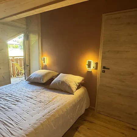 Parking Prive - 6 Pers. Apartment Araches-la-Frasse